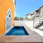 Colonial House Rooftop-Water Lounge Getsemani