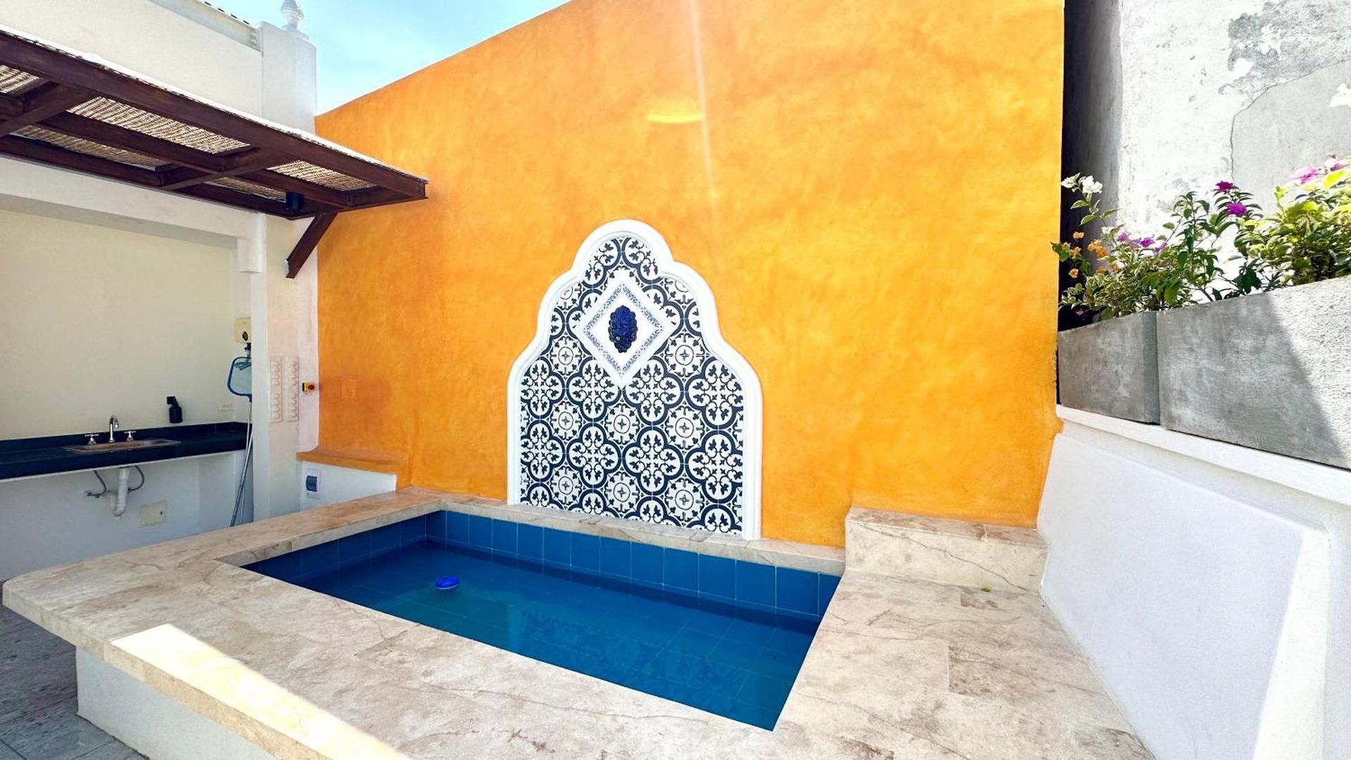 Colonial House - Rooftop-water Lounge - Getsemani Сasa de vacaciones