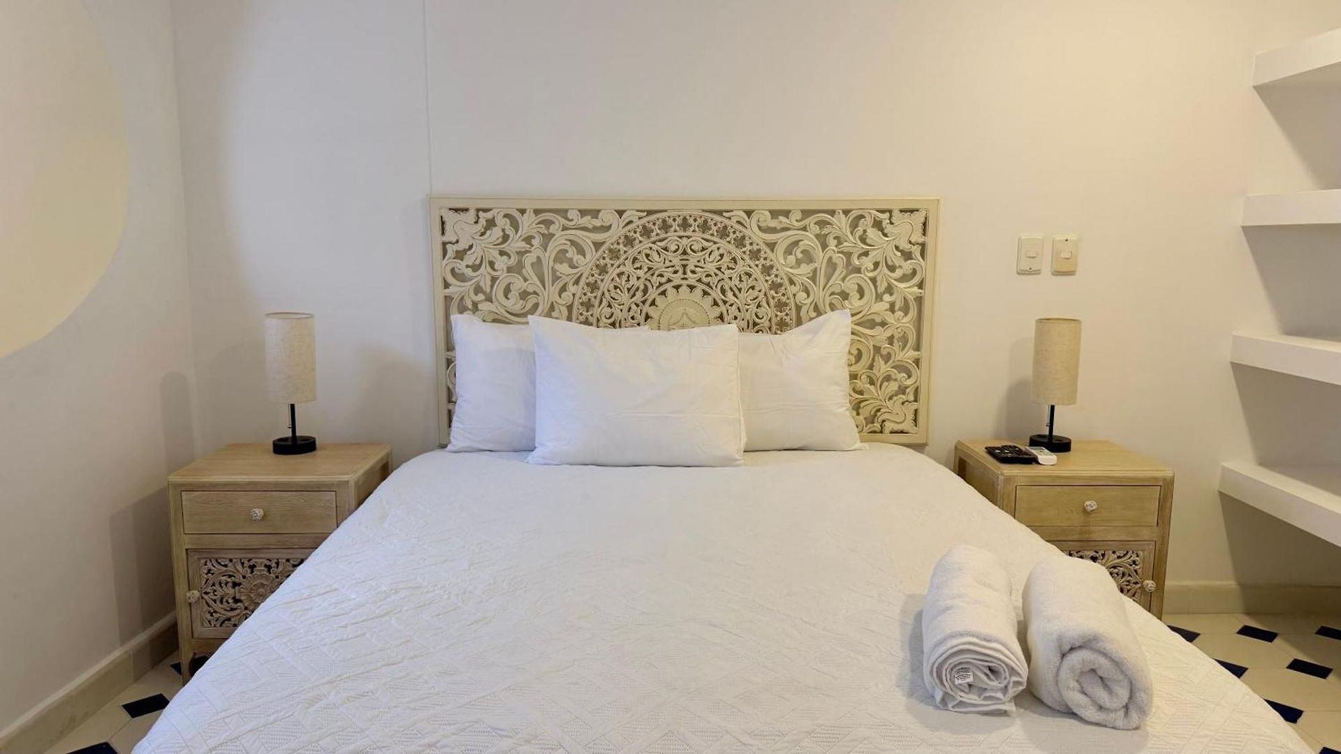 Сasa de vacaciones Colonial House - Rooftop-water Lounge - Getsemani Cartagena