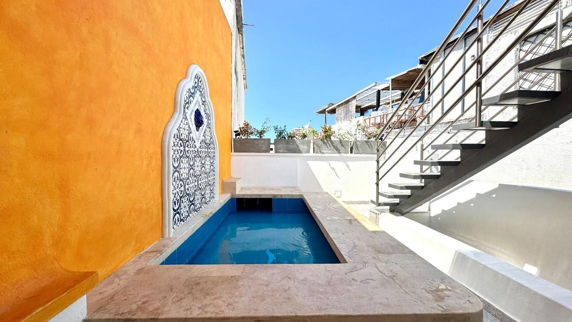 Colonial House - Rooftop-water Lounge - Getsemani * Cartagena