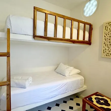 Colonial House - Rooftop-water Lounge - Getsemani * Cartagena